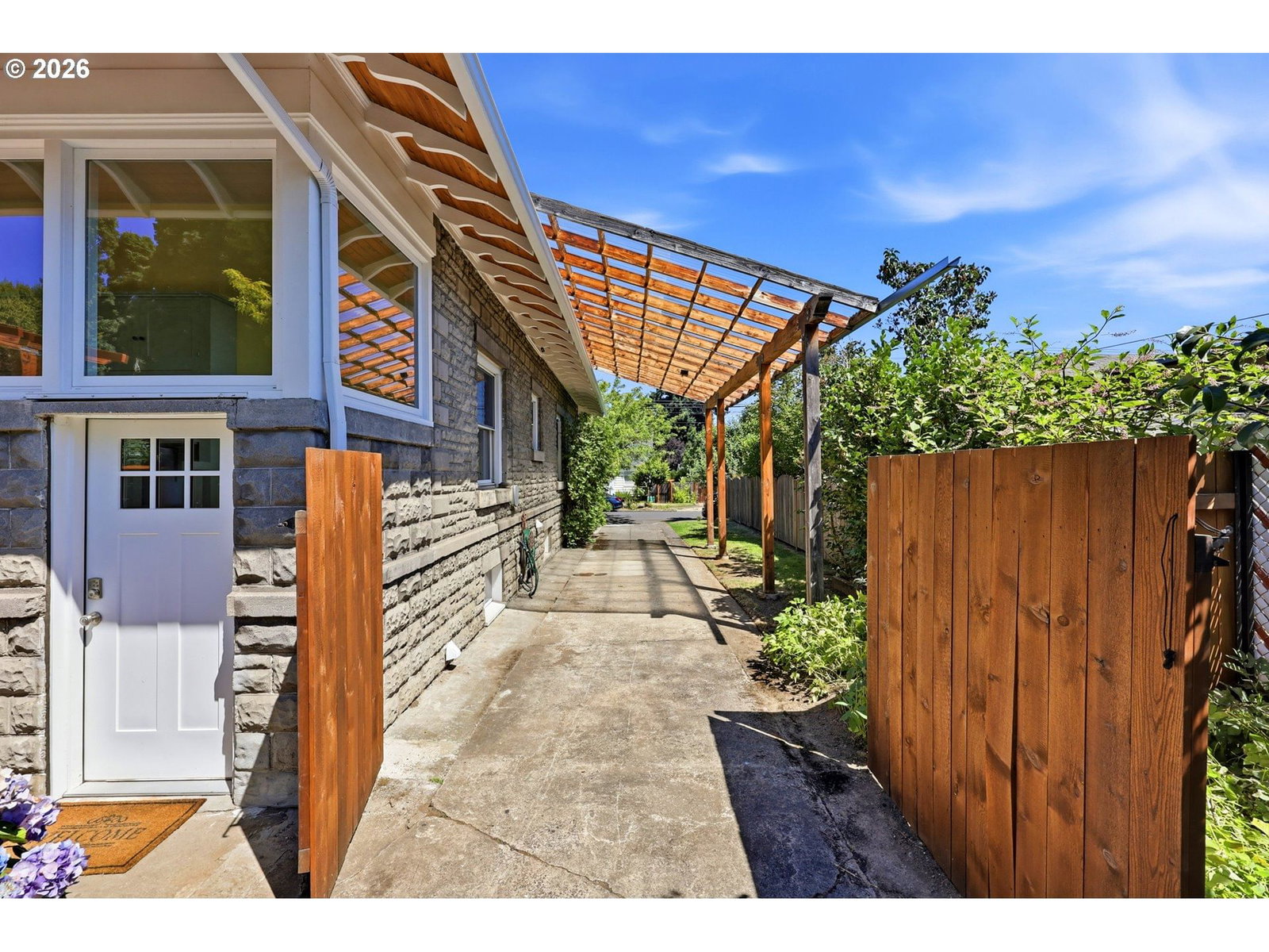 Listing photo 5 of 48, 1820 N SCHOFIELD ST, Portland, OR, 97217