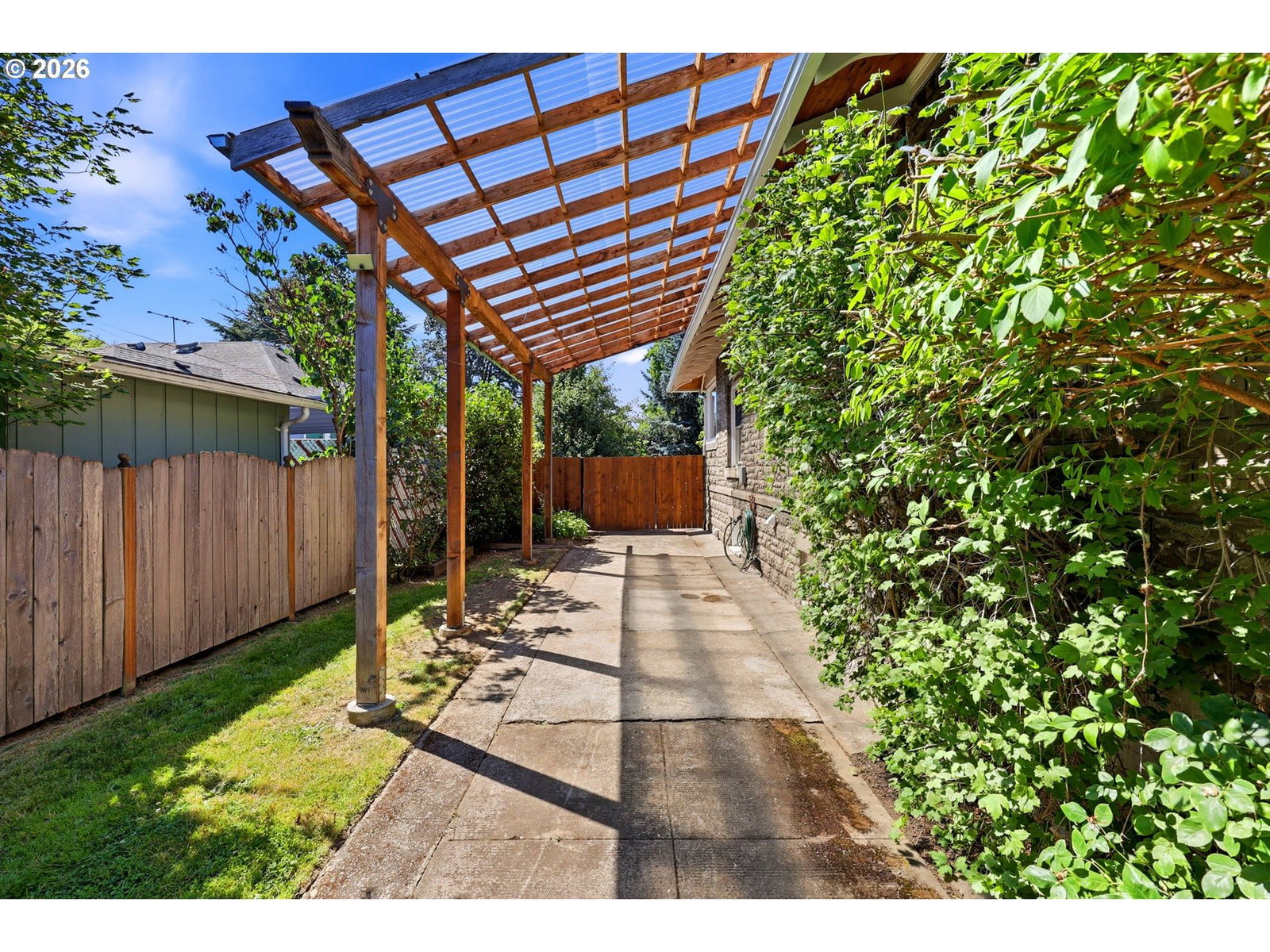 Listing photo 4 of 48, 1820 N SCHOFIELD ST, Portland, OR, 97217
