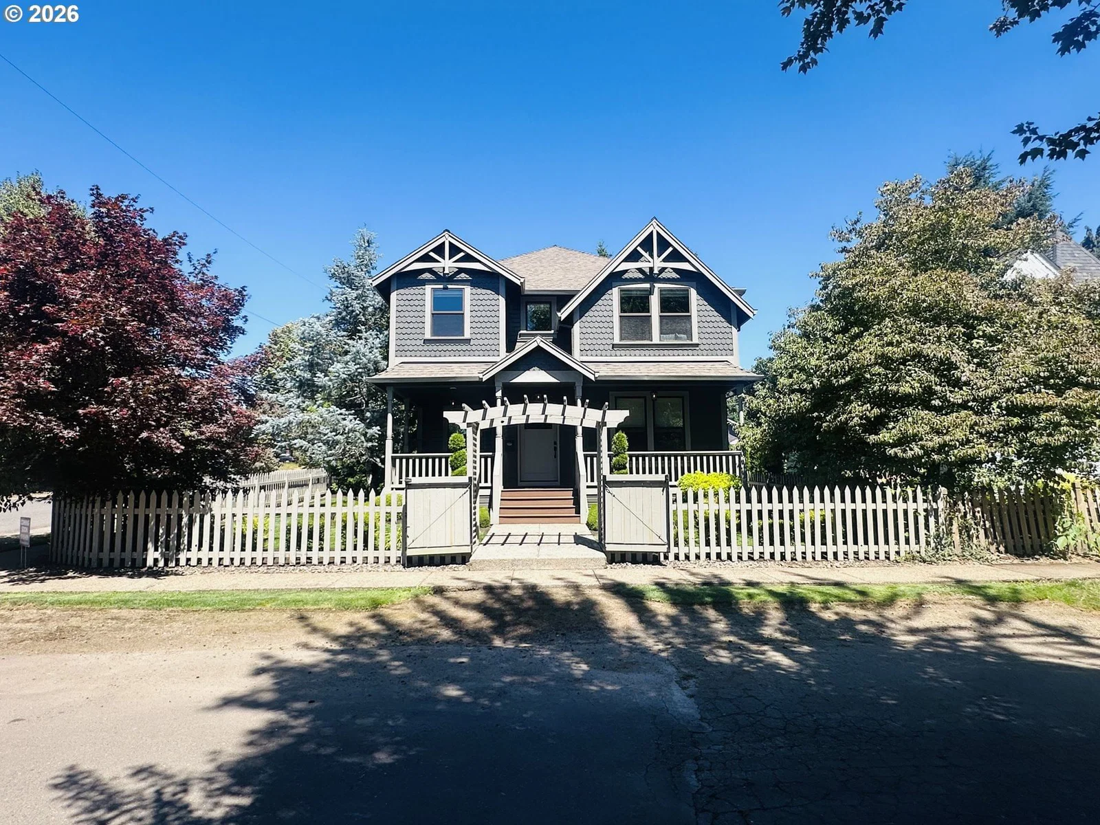 1716 4TH AVE