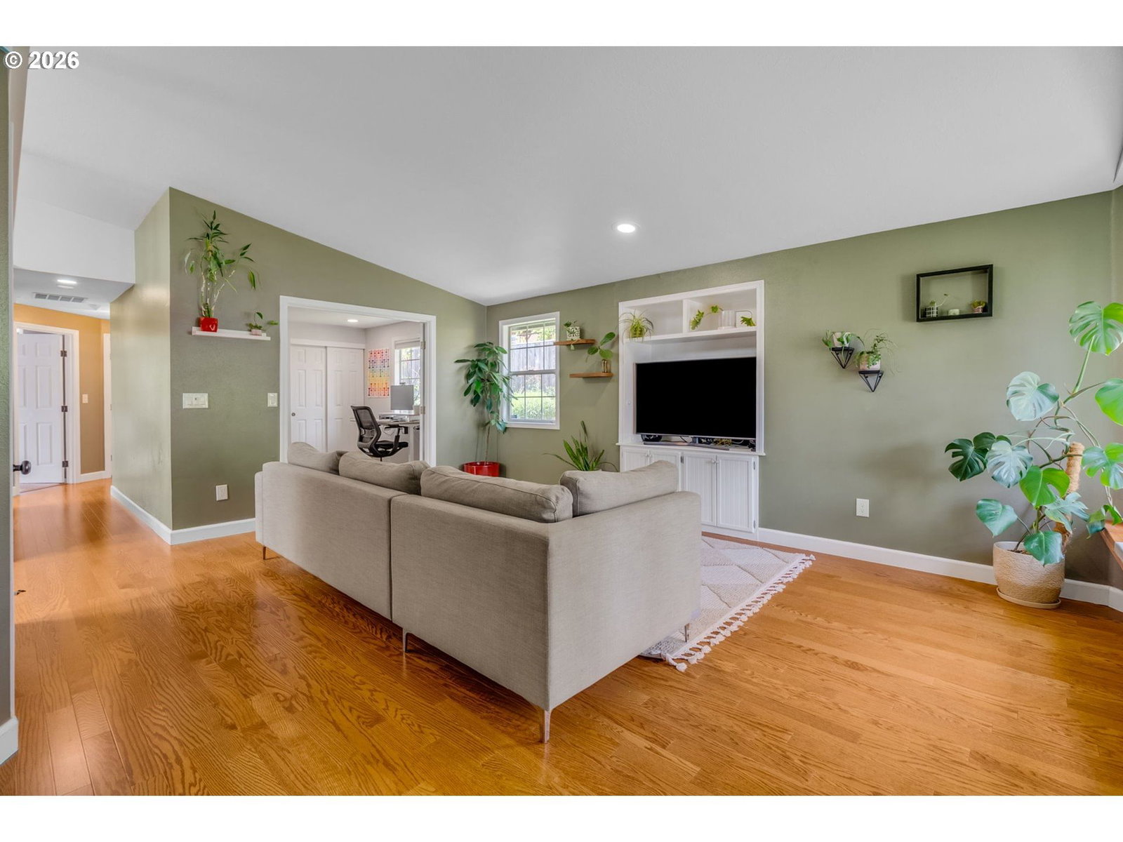 Listing photo 4 of 45, 1634 SW Spring Garden ST, Portland, OR, 97219