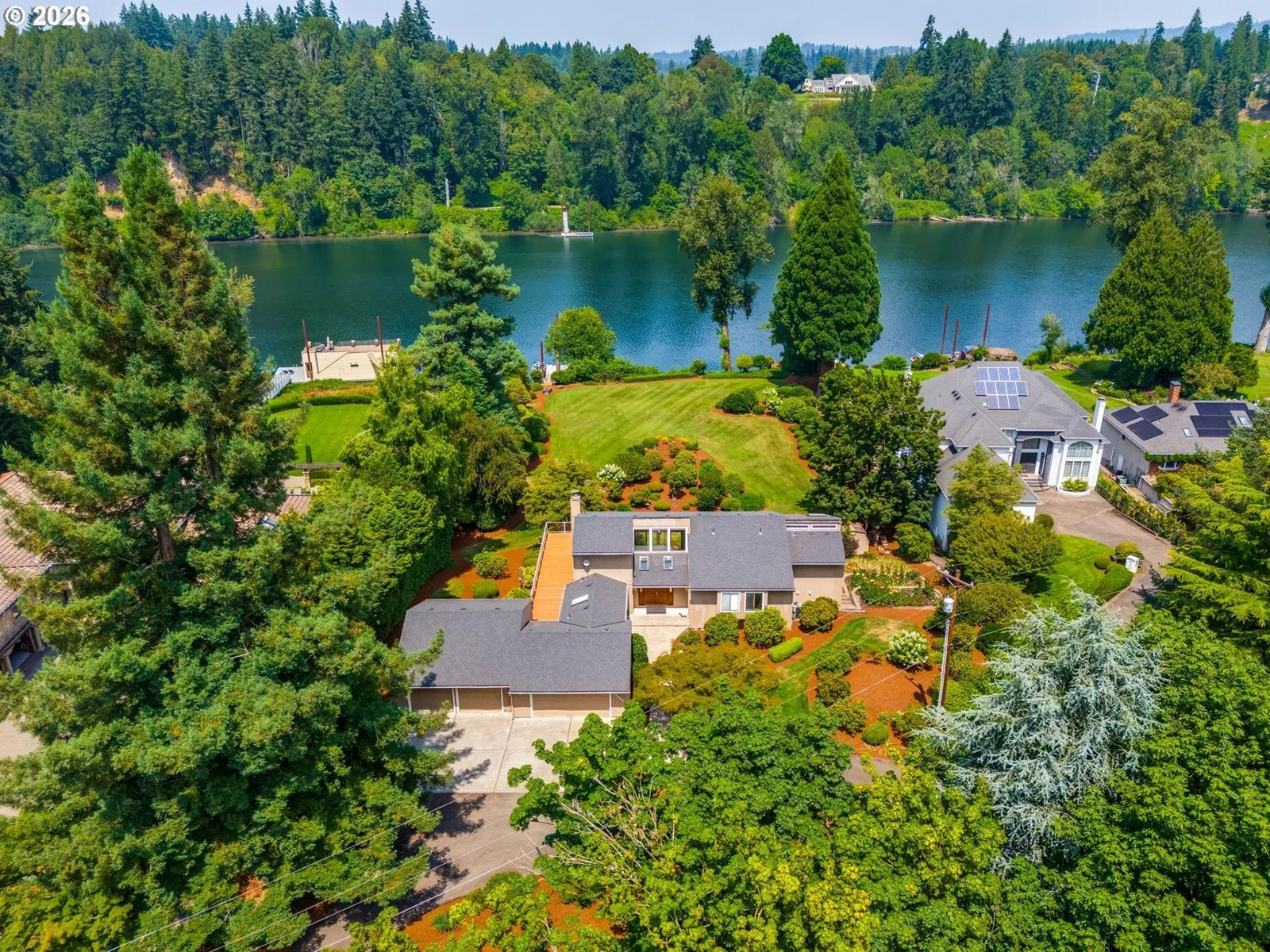 15995 NE EILERS RD