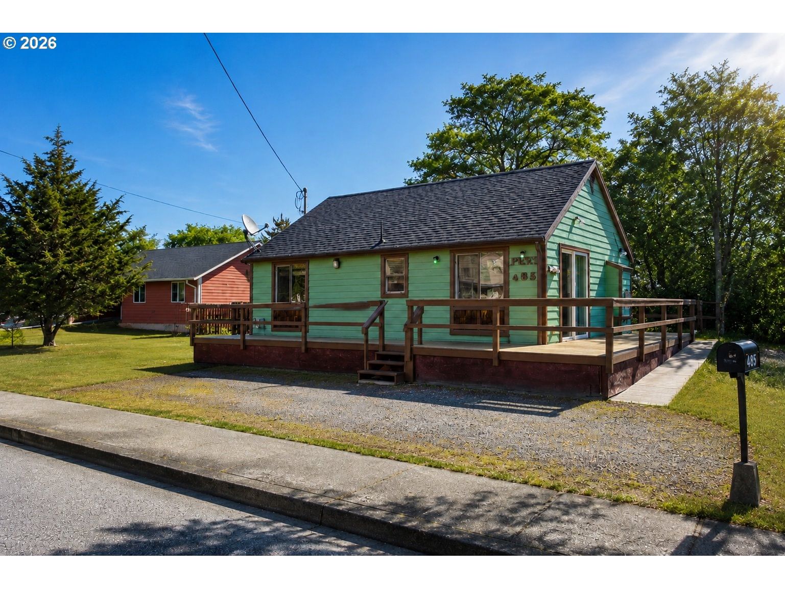 Listing photo 1 of 6
