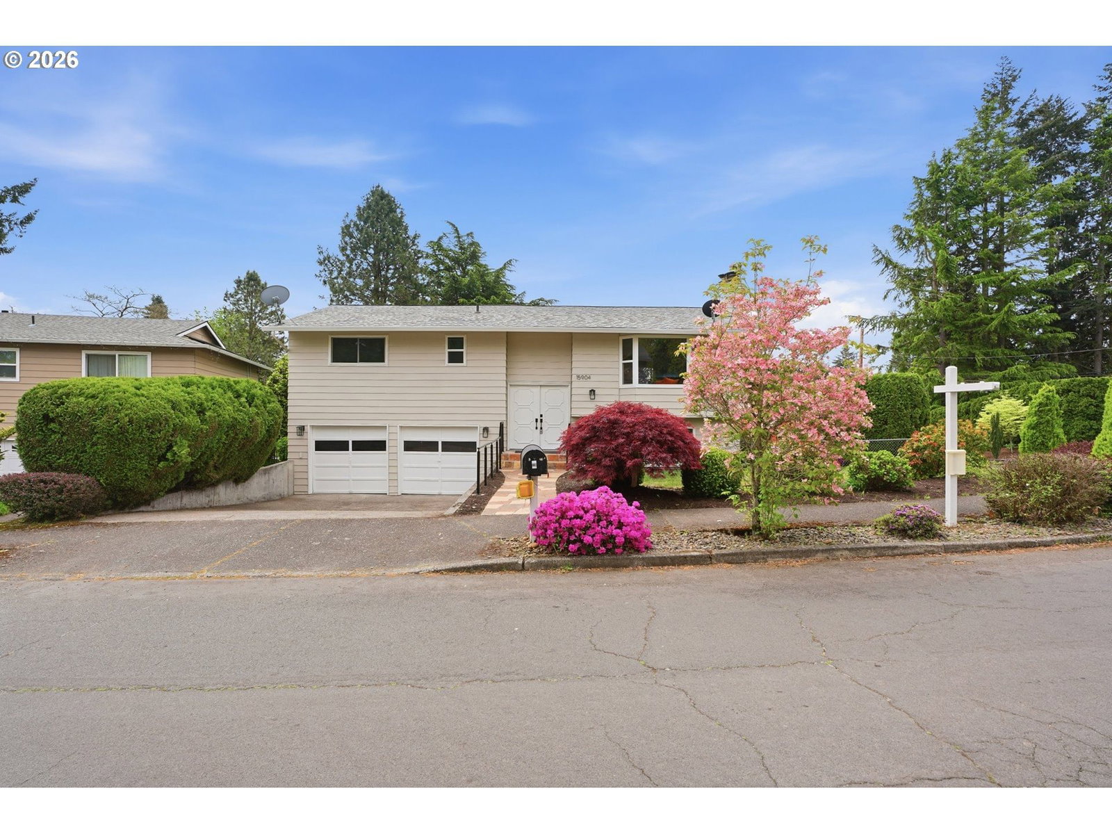 Listing photo 4 of 47, 15904 SE HARRISON ST, Portland, OR, 97233