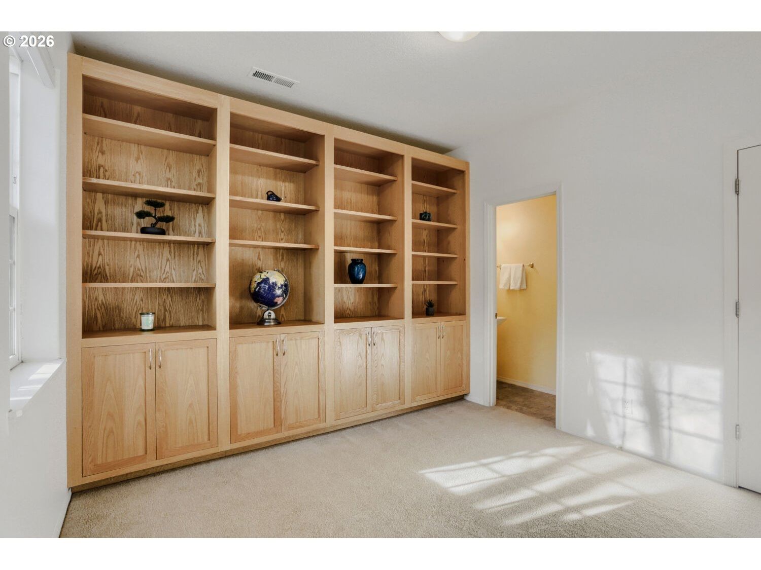 Listing photo 4 of 28, 857 NE CADEN AVE, Hillsboro, OR, 97124