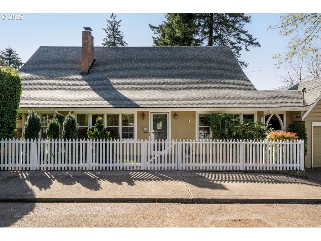 Primary listing photo, 2695 SW MONTGOMERY DR, Portland, OR, 97201