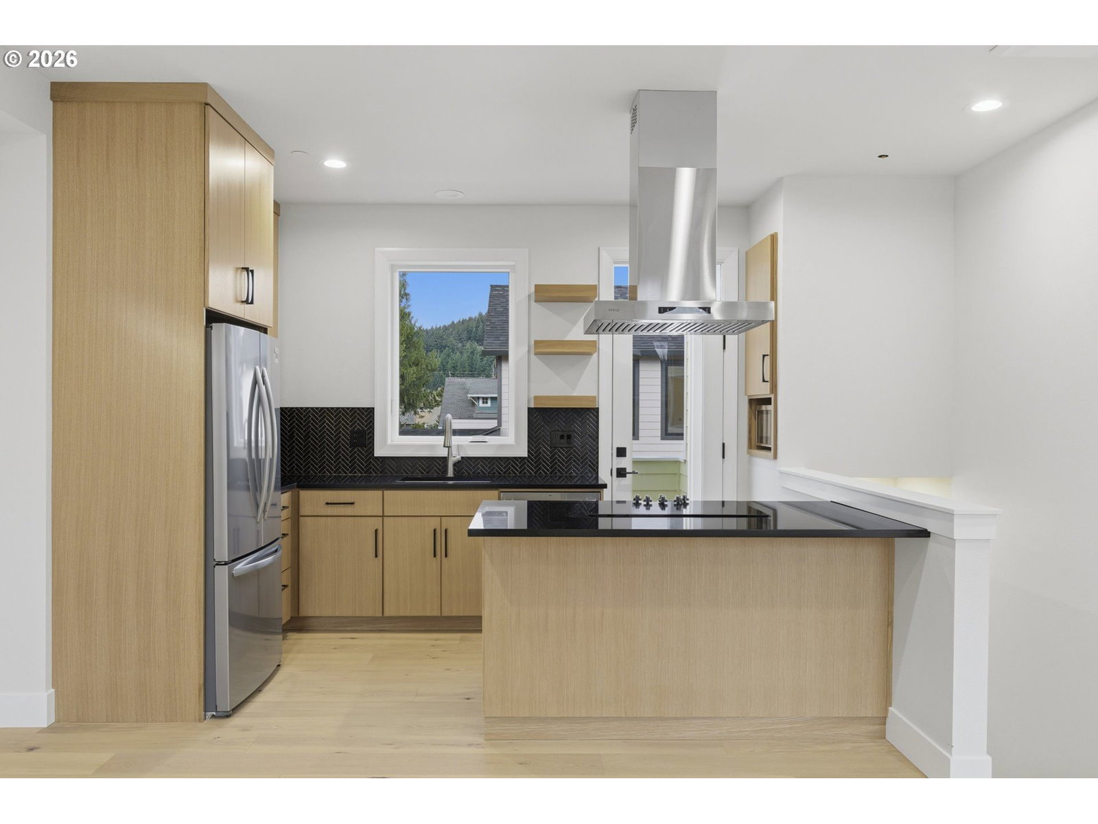 Listing photo 4 of 48, 6900 SE Brooklyn ST, Portland, OR, 97206