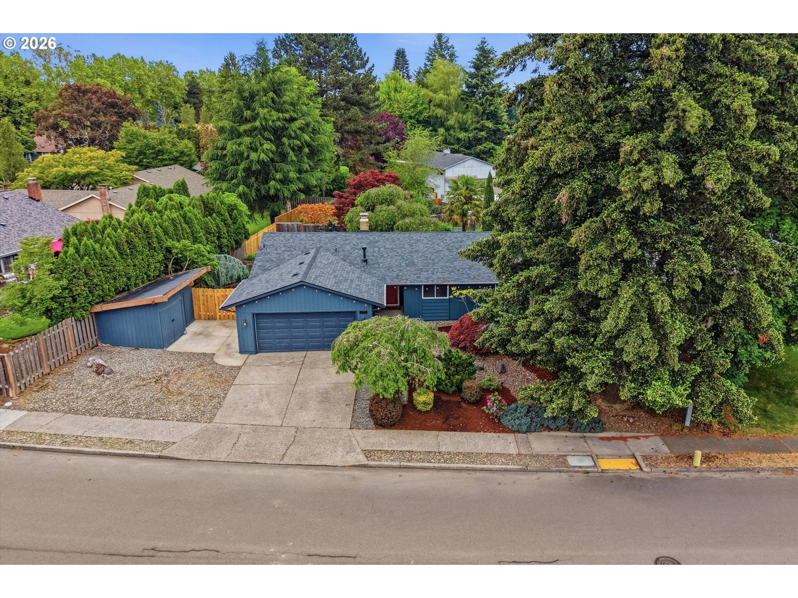 Listing photo 4 of 48, 11765 SW SPRINGWOOD DR, Portland, OR, 97223