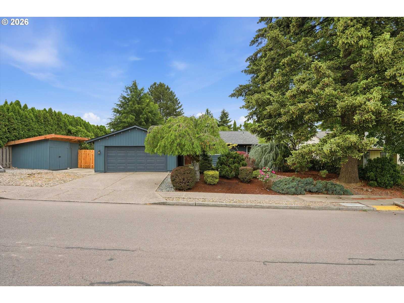 Listing photo 5 of 48, 11765 SW SPRINGWOOD DR, Portland, OR, 97223