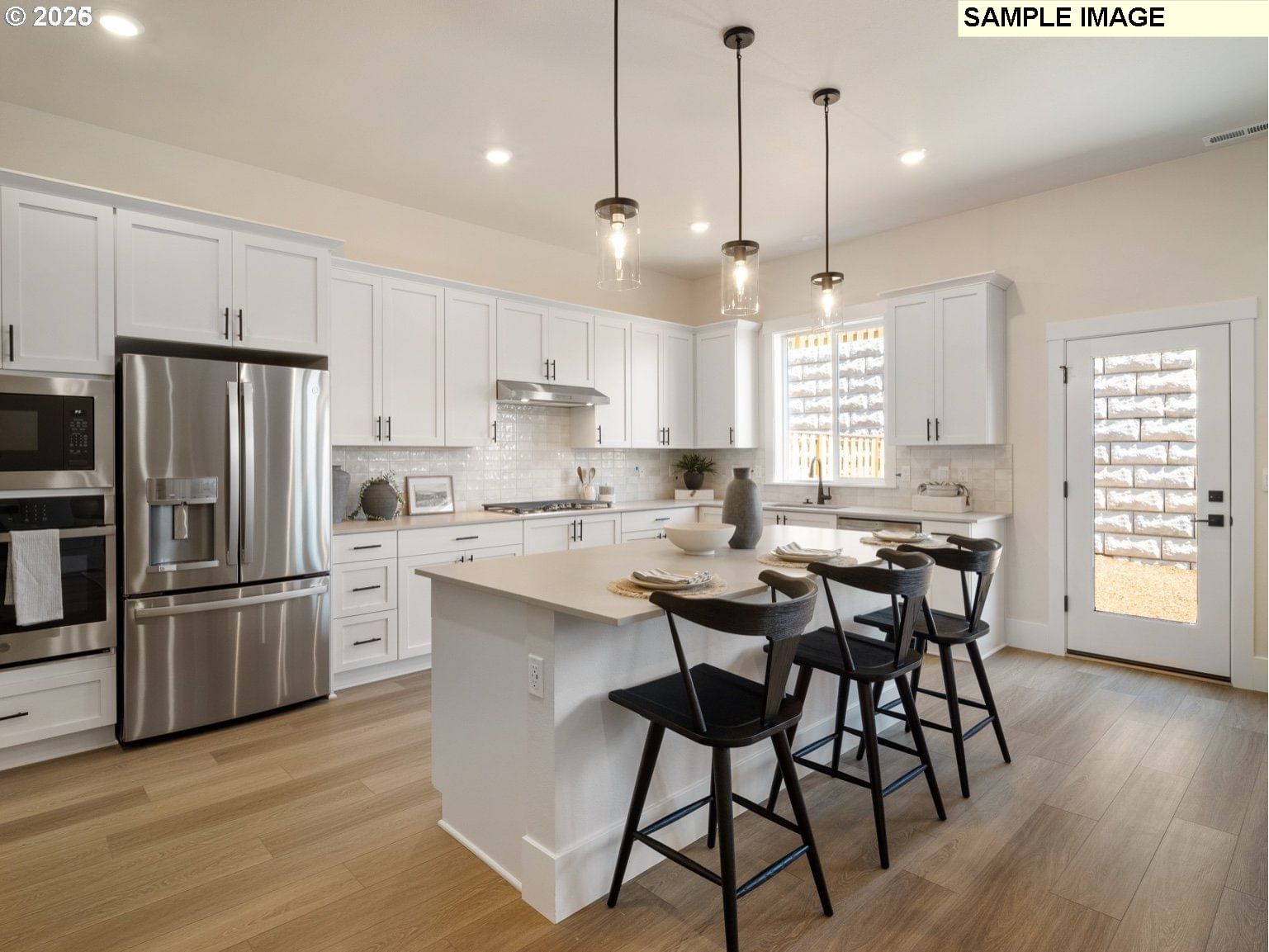 Listing photo 4 of 10, 18150 SW Hoover LN, Beaverton, OR, 97003