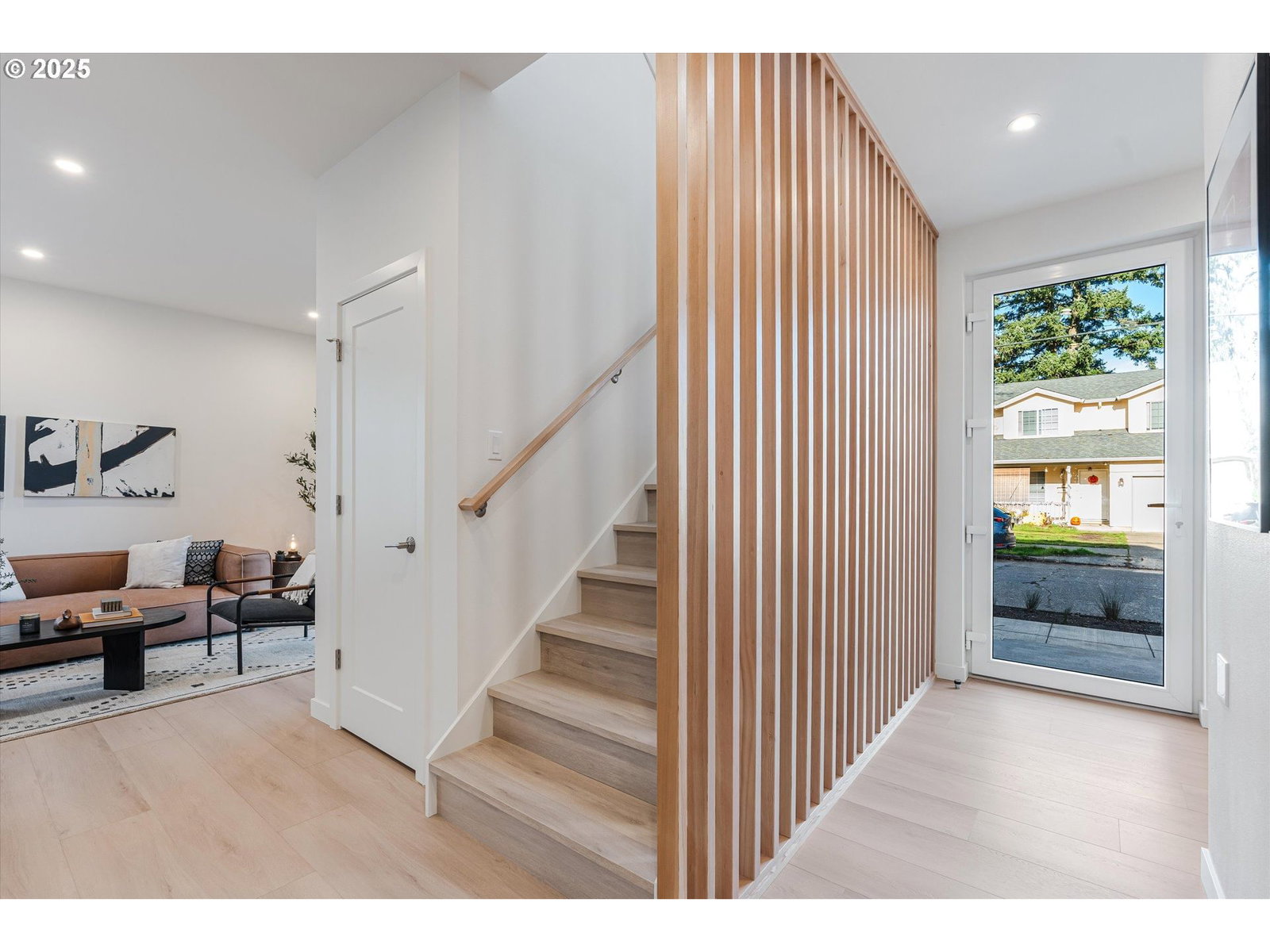 Listing photo 4 of 45, 5498 SE Boise ST, Portland, OR, 97206
