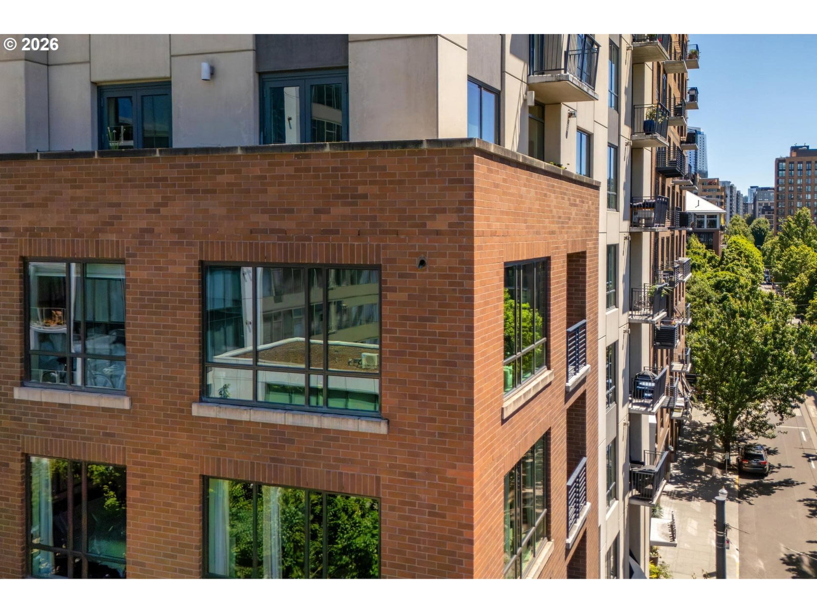 Listing photo 4 of 43, 922 NW 11TH AVE #404, Portland, OR, 97209