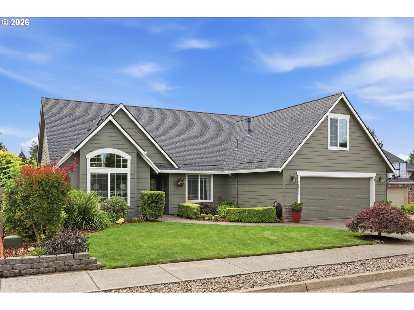 Listing photo 5 of 48, 13330 SQUIRE DR, Oregon City, OR, 97045