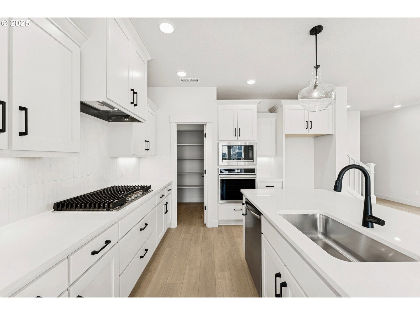 Listing photo 4 of 12, 3487 SE 86th AVE, Hillsboro, OR, 97123