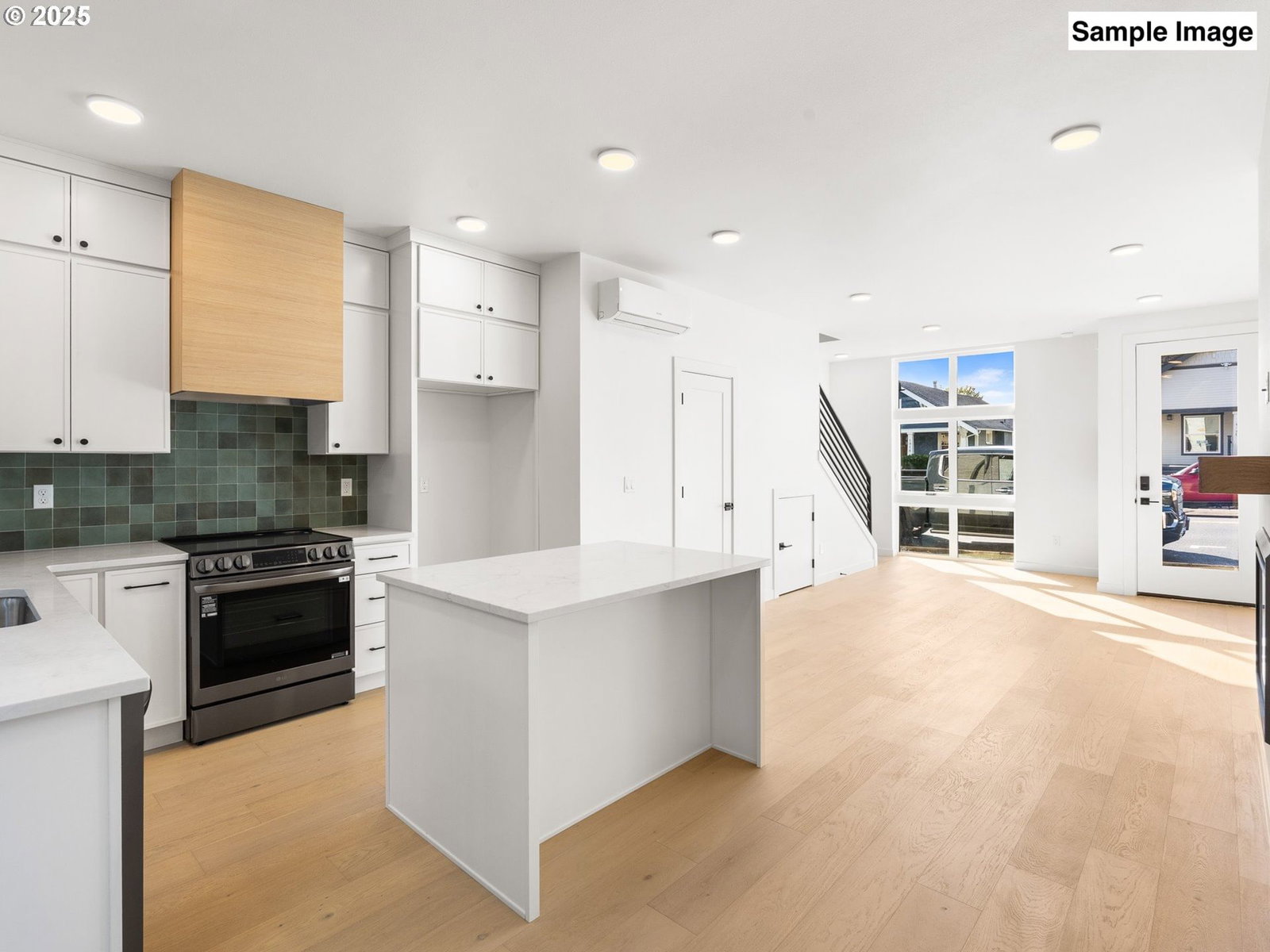 Listing photo 4 of 15, 1911 Broadway ST #7, Vancouver, WA, 98663