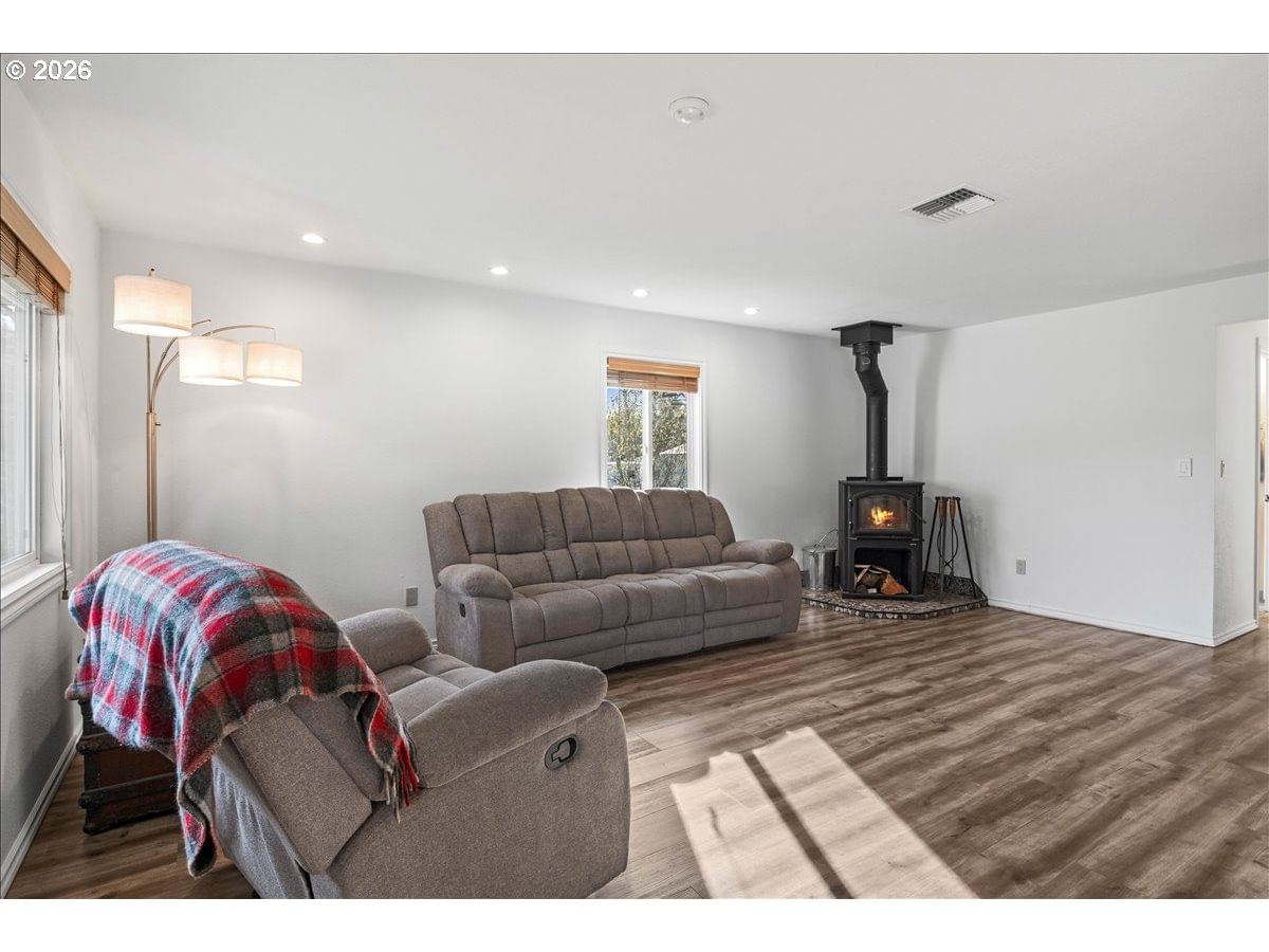 Listing photo 5 of 42, 18191 S HIGHWAY 211, Molalla, OR, 97038