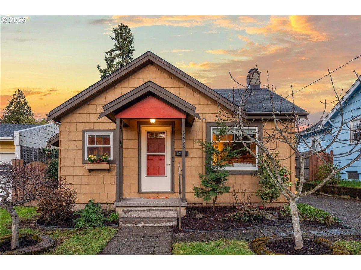 Primary listing photo, 6208 33RD AVE, Portland, OR, 97211