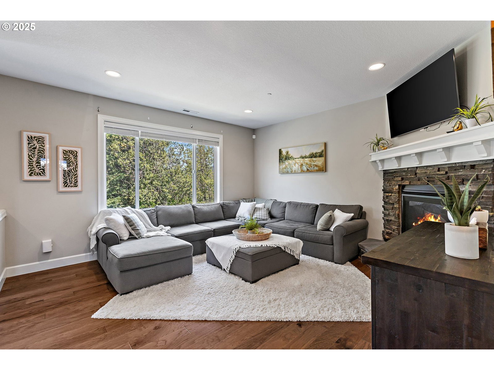 Listing photo 4 of 46, 3096 NW PARKHURST TER, Portland, OR, 97229