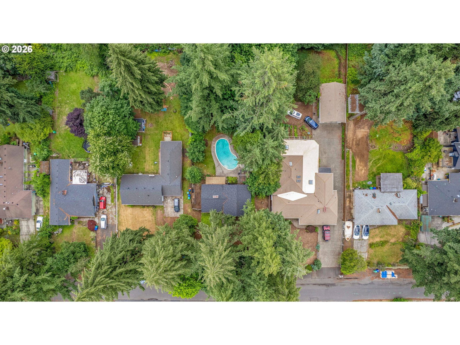 Listing photo 4 of 42, 16714 NE WASCO ST, Portland, OR, 97230