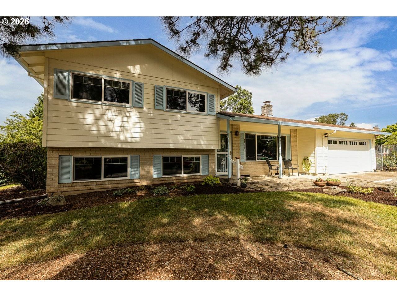 Listing photo 1 of 6