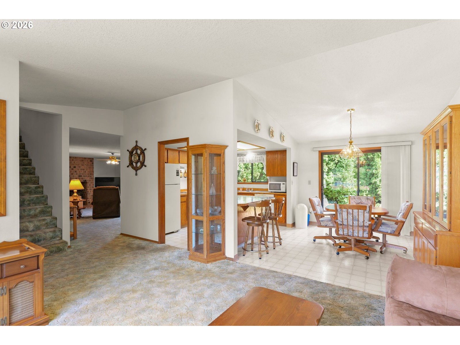 Listing photo 5 of 23, 628 SE 33RD CT, Hillsboro, OR, 97123