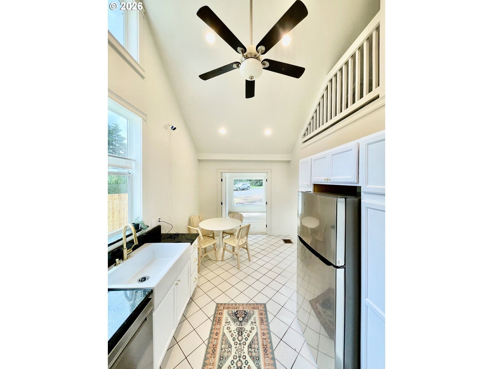 Listing photo 4 of 22, 5901 SE FLAVEL DR, Portland, OR, 97206