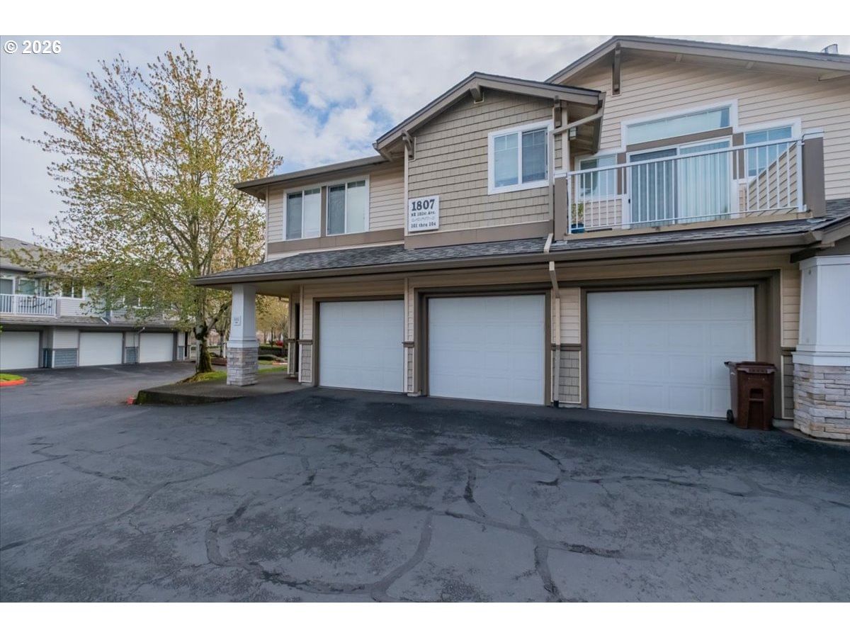 Listing photo 5 of 45, 1807 NE 101ST AVE #101, Hillsboro, OR, 97006