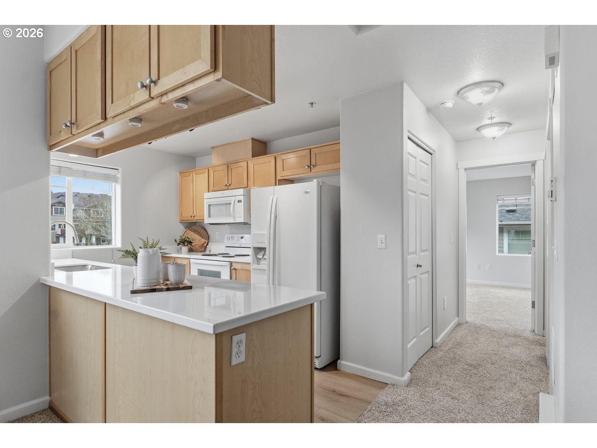Listing photo 5 of 20, 15110 SW MALLARD DR #202, Beaverton, OR, 97007