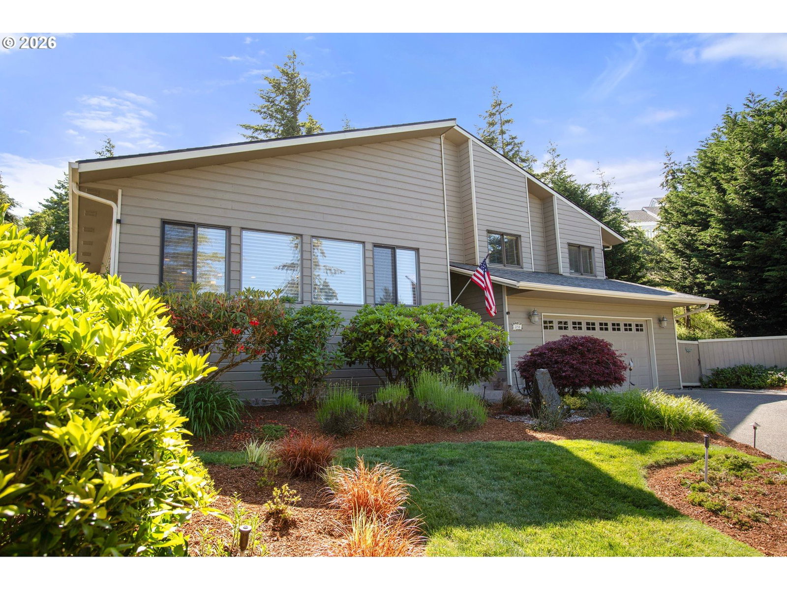 Primary listing photo, 2058 Cedar CT, North Bend, OR, 97459