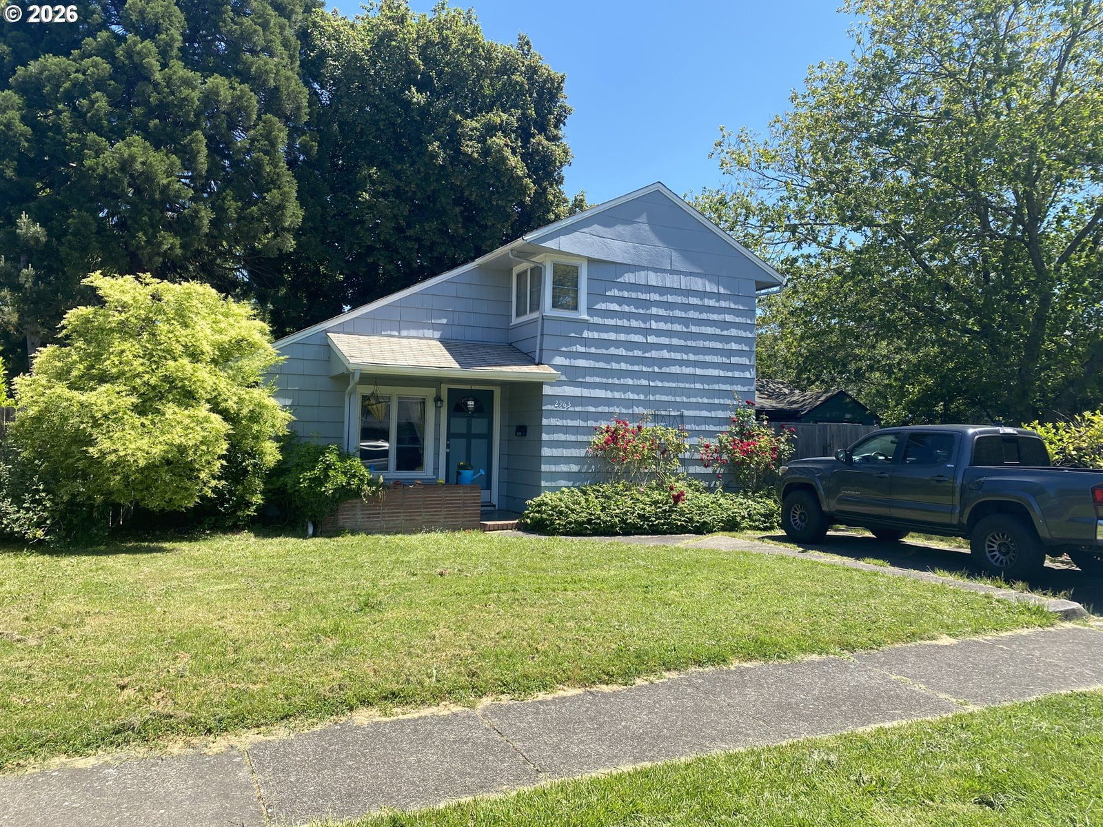Listing photo 1 of 6
