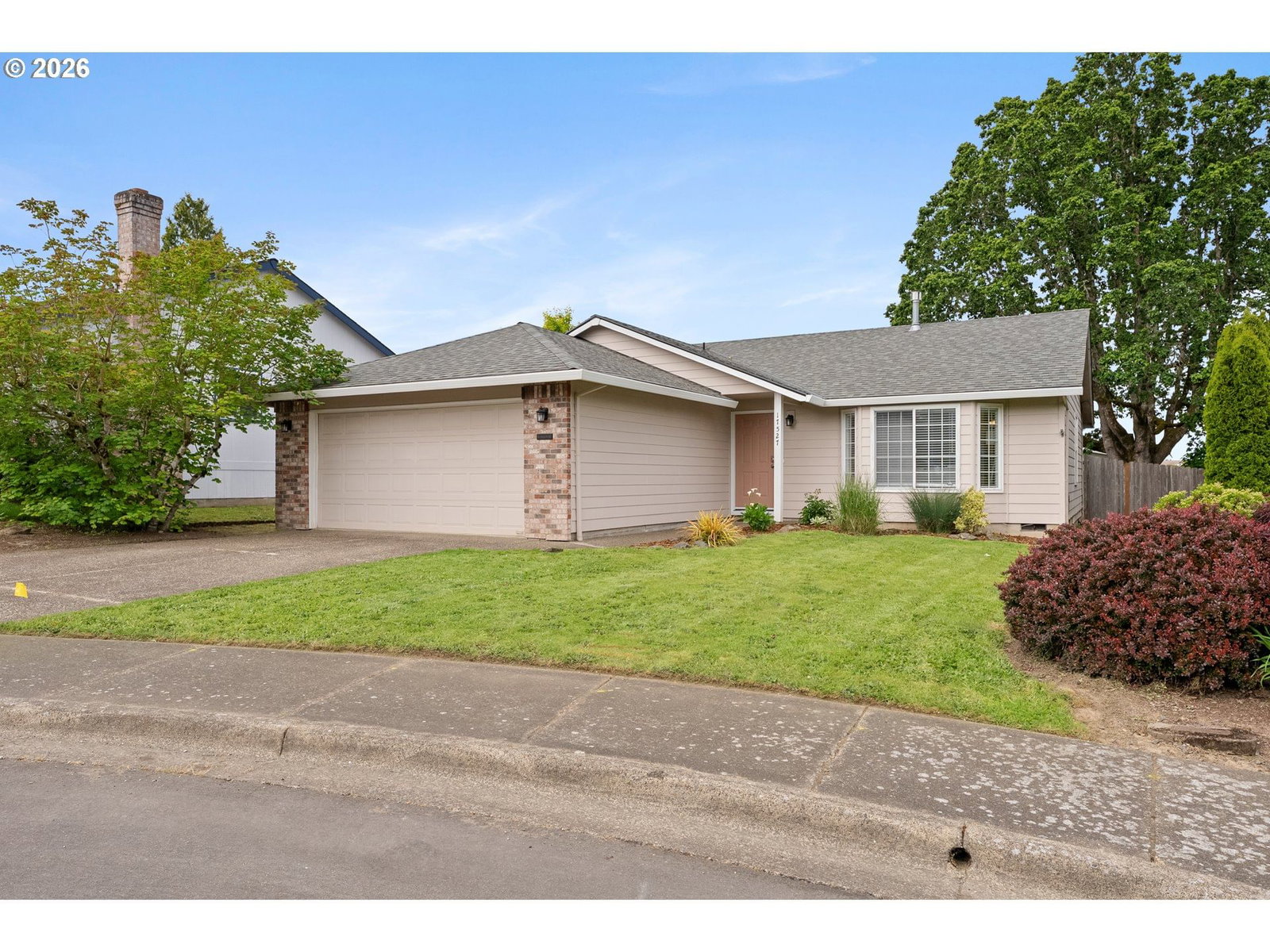 Listing photo 4 of 45, 17527 SW MCKNIGHT LN, Beaverton, OR, 97006