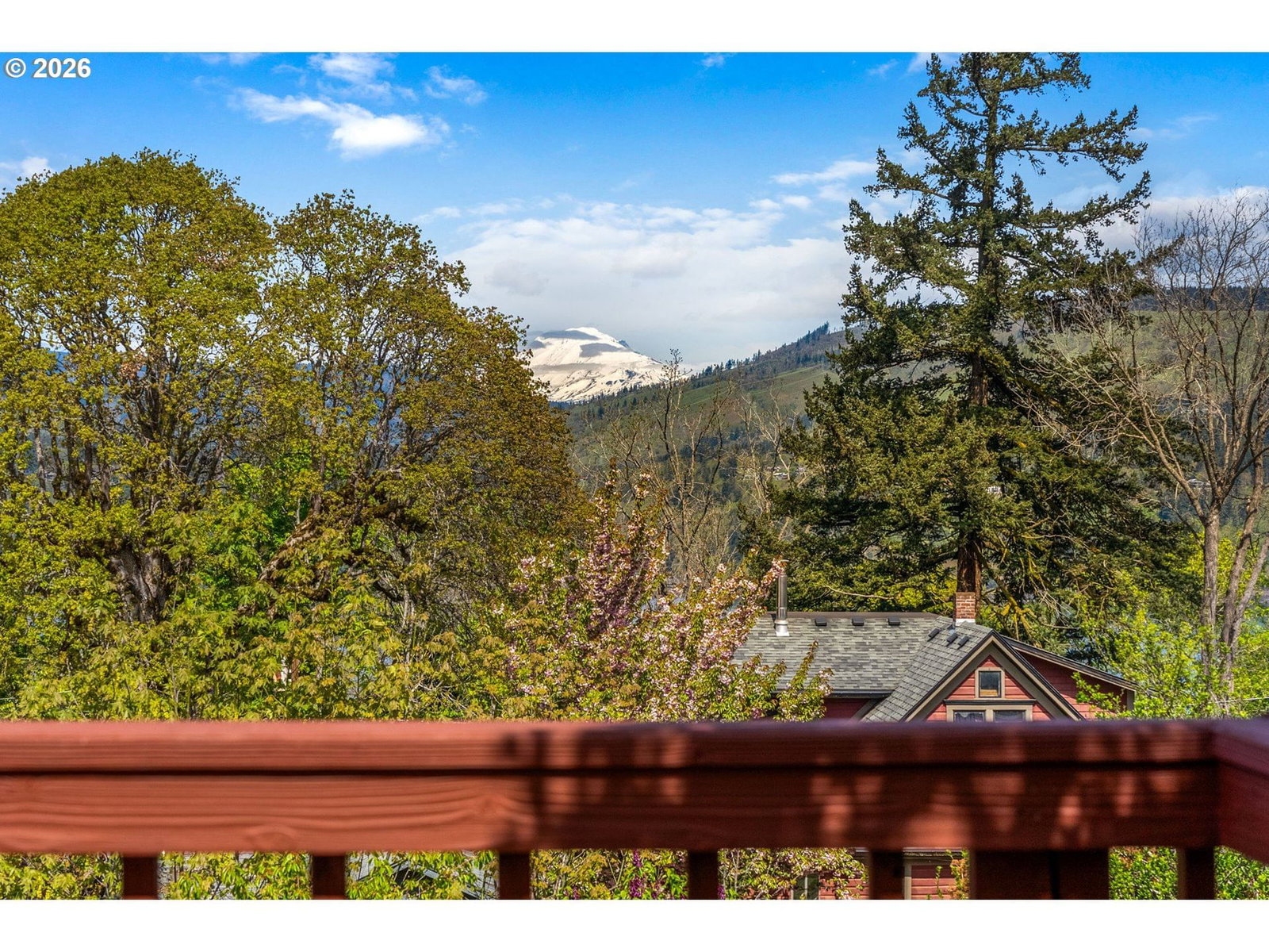 Listing photo 5 of 38, 1220 EUGENE ST, Hood River, OR, 97031