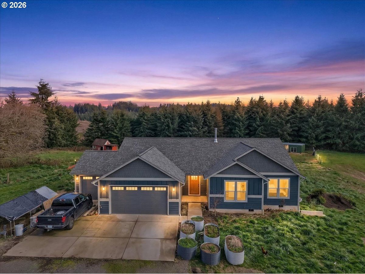 Listing photo 4 of 39, 1023 SPIRIT LAKE HWY, Castle Rock, WA, 98611