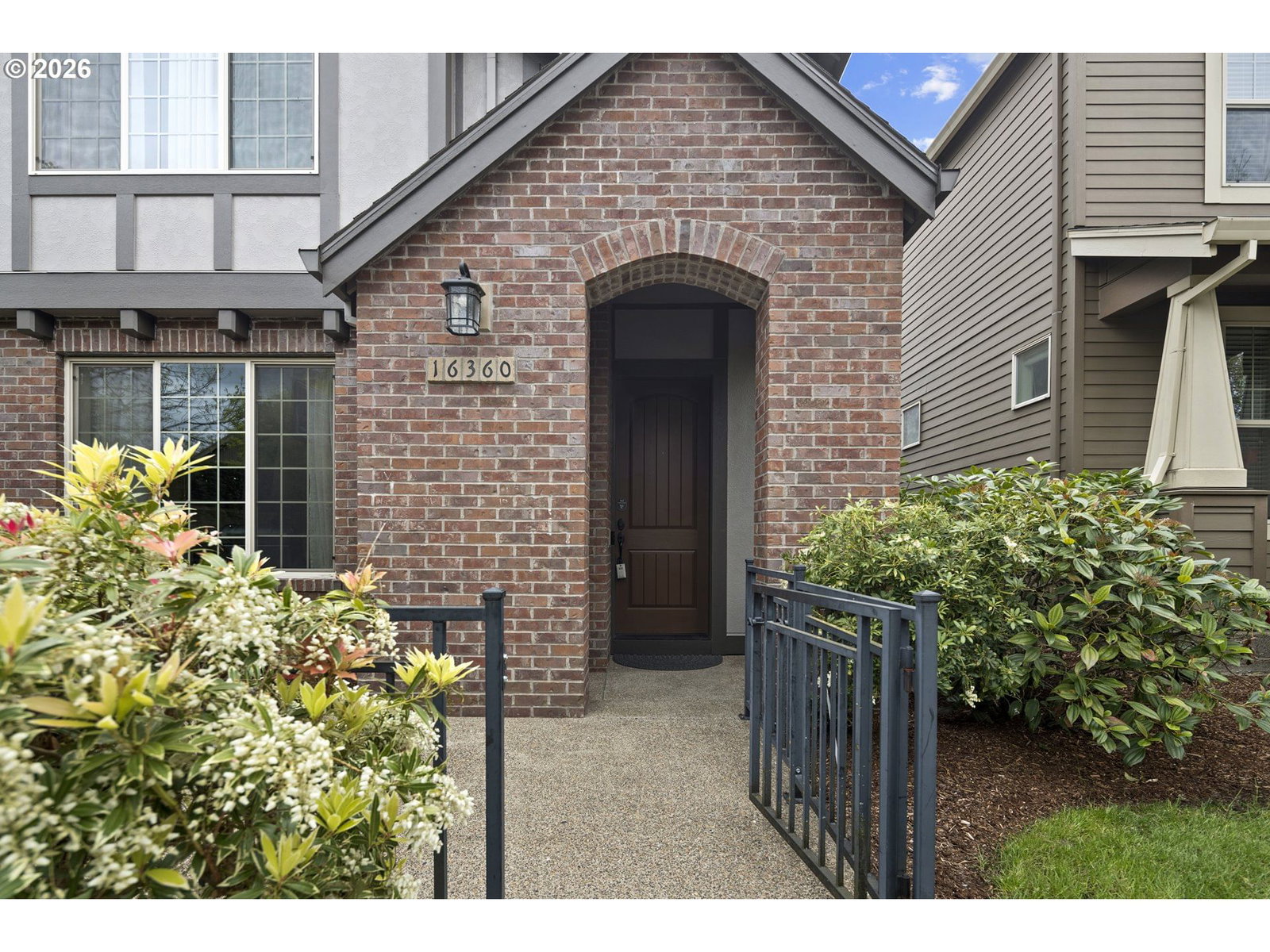 Listing photo 4 of 32, 16360 NW ROSSETTA ST, Portland, OR, 97229