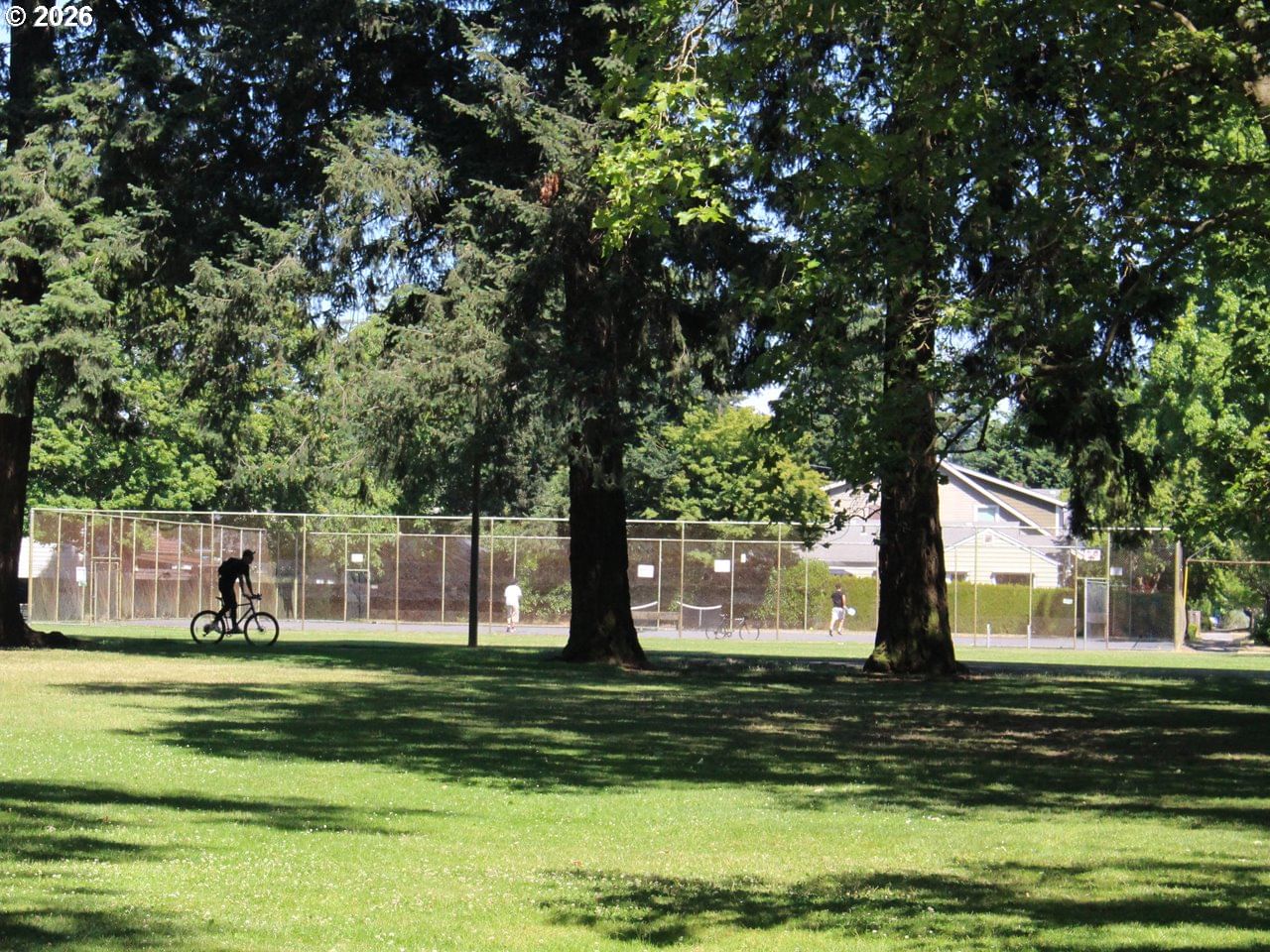 Listing photo 5 of 35, 5605 SE STEELE ST, Portland, OR, 97206