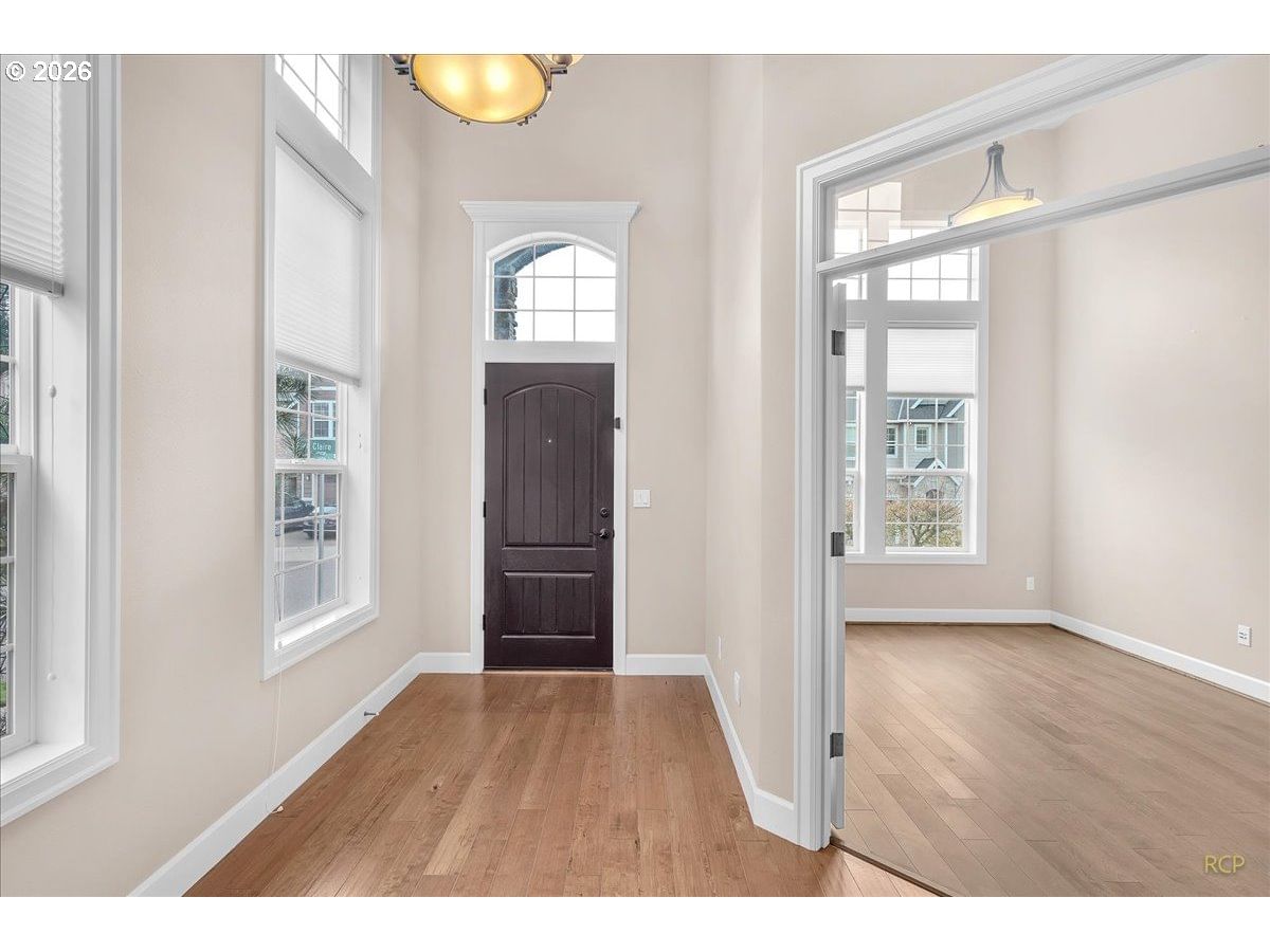 Listing photo 4 of 37, 10851 NW CLAIRE CT, Portland, OR, 97229