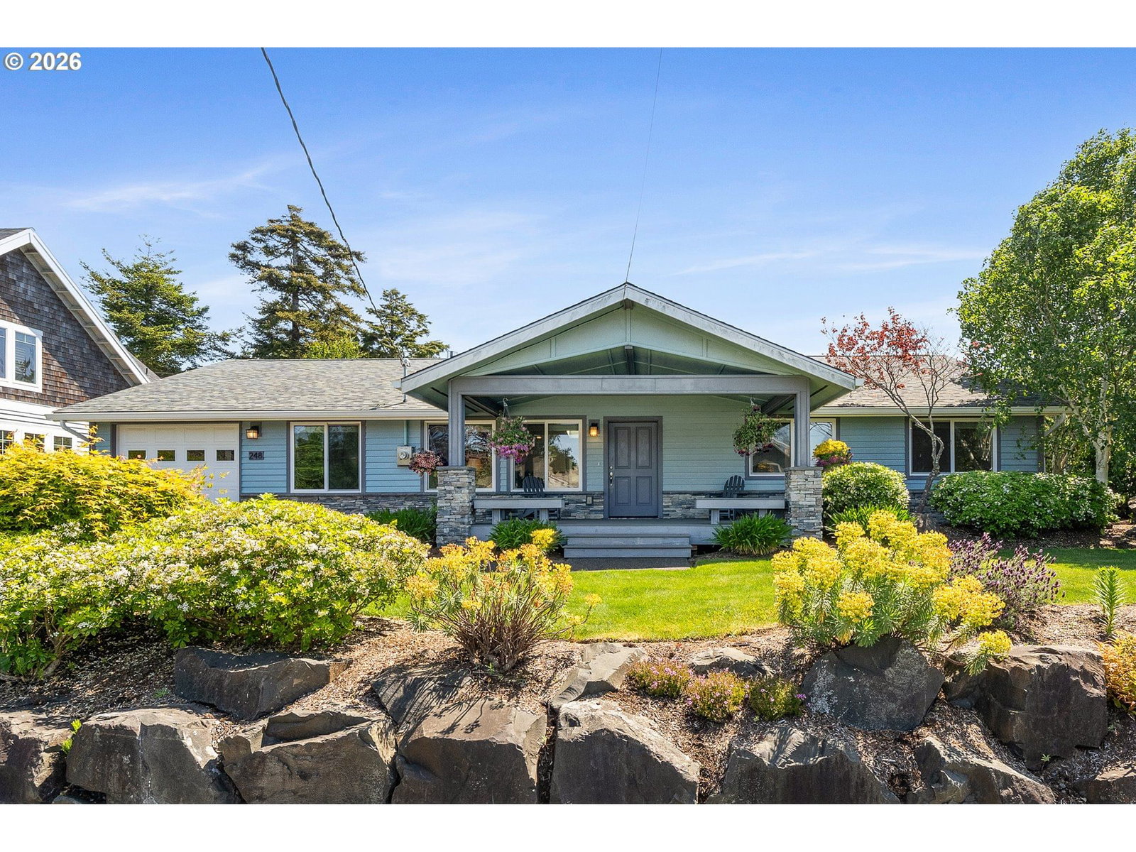 Listing photo 1 of 6