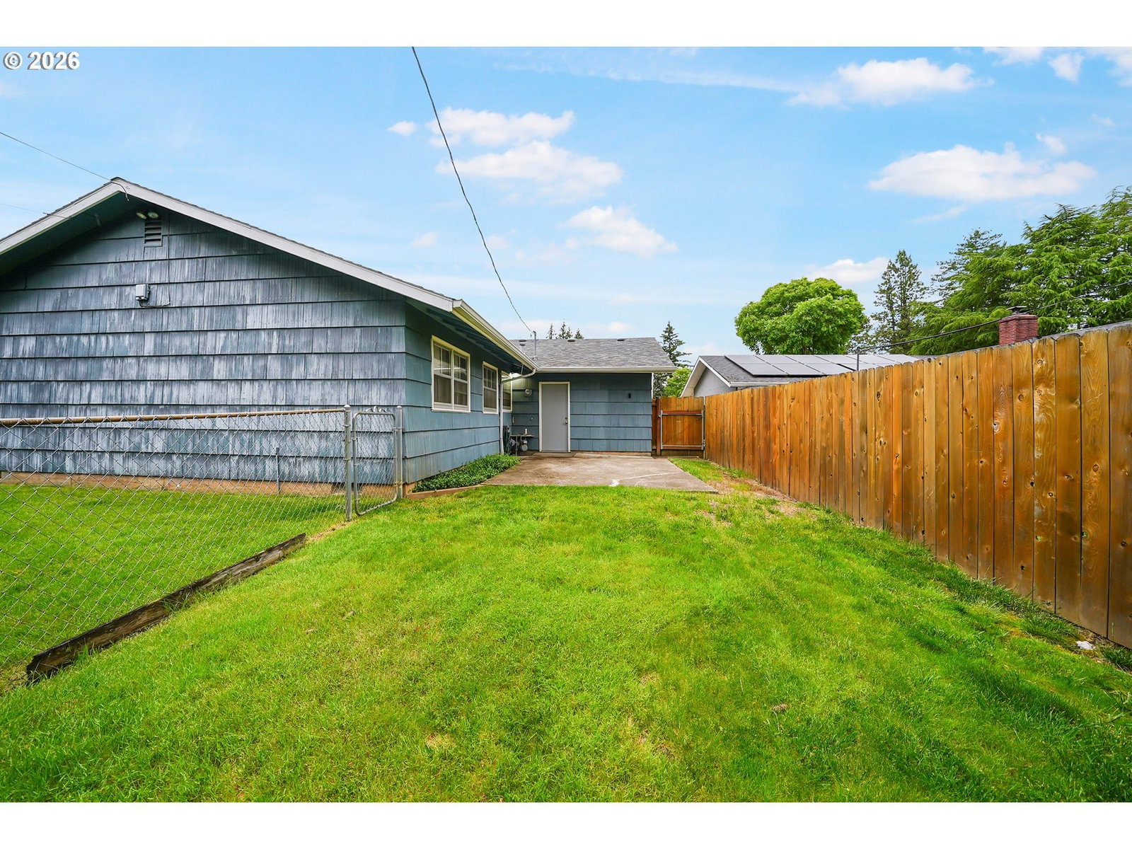 Listing photo 5 of 16, 12910 SE CENTER ST, Portland, OR, 97236