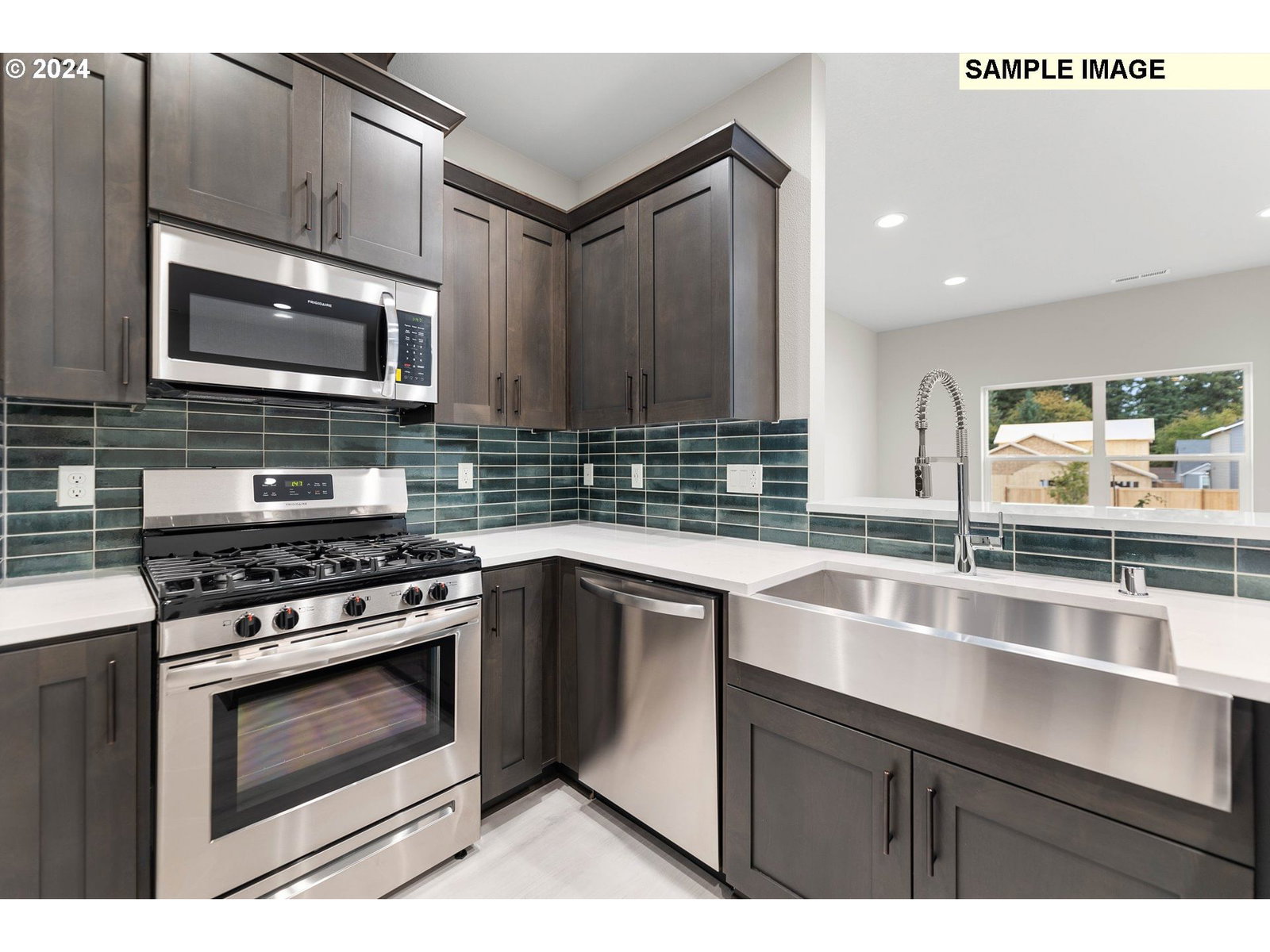 Listing photo 4 of 18, 2725 S Heather St ST, Cornelius, OR, 97113