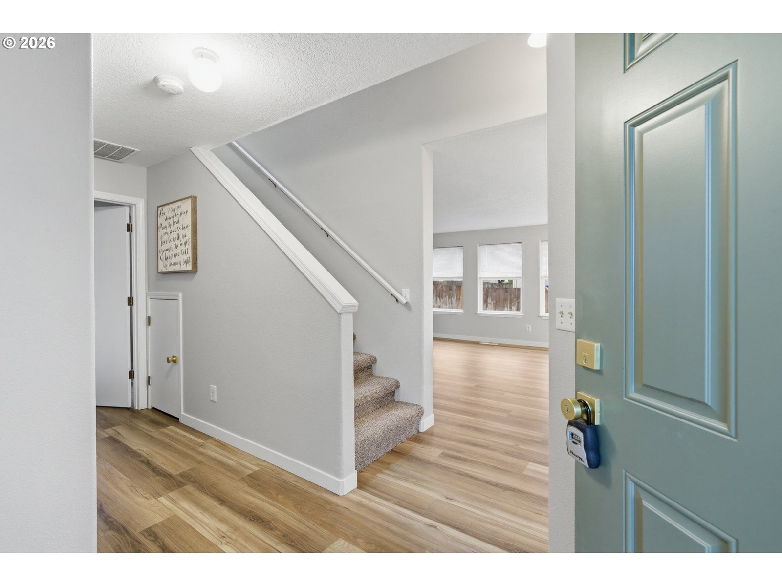 Listing photo 5 of 30, 18974 SW CHRISTOPHER DR, Beaverton, OR, 97003