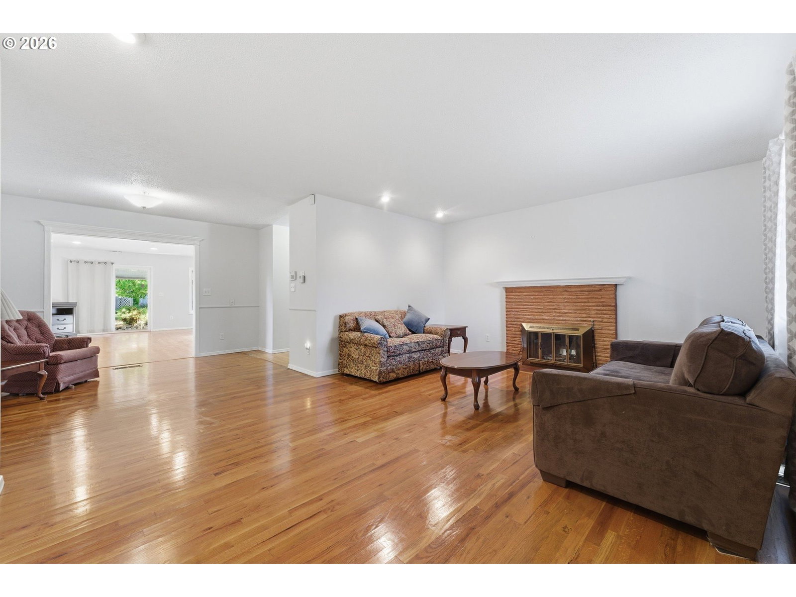 Listing photo 4 of 39, 13045 SW CASTLEWOOD ST, Beaverton, OR, 97005
