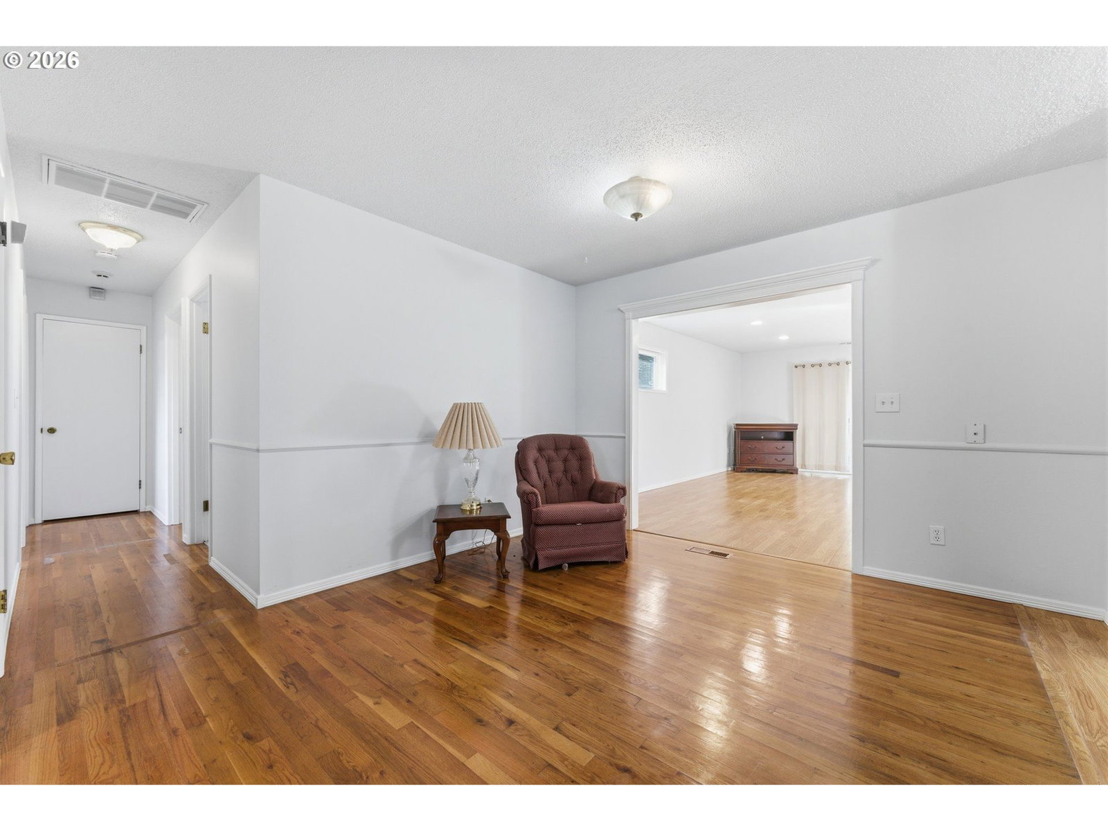 Listing photo 5 of 39, 13045 SW CASTLEWOOD ST, Beaverton, OR, 97005