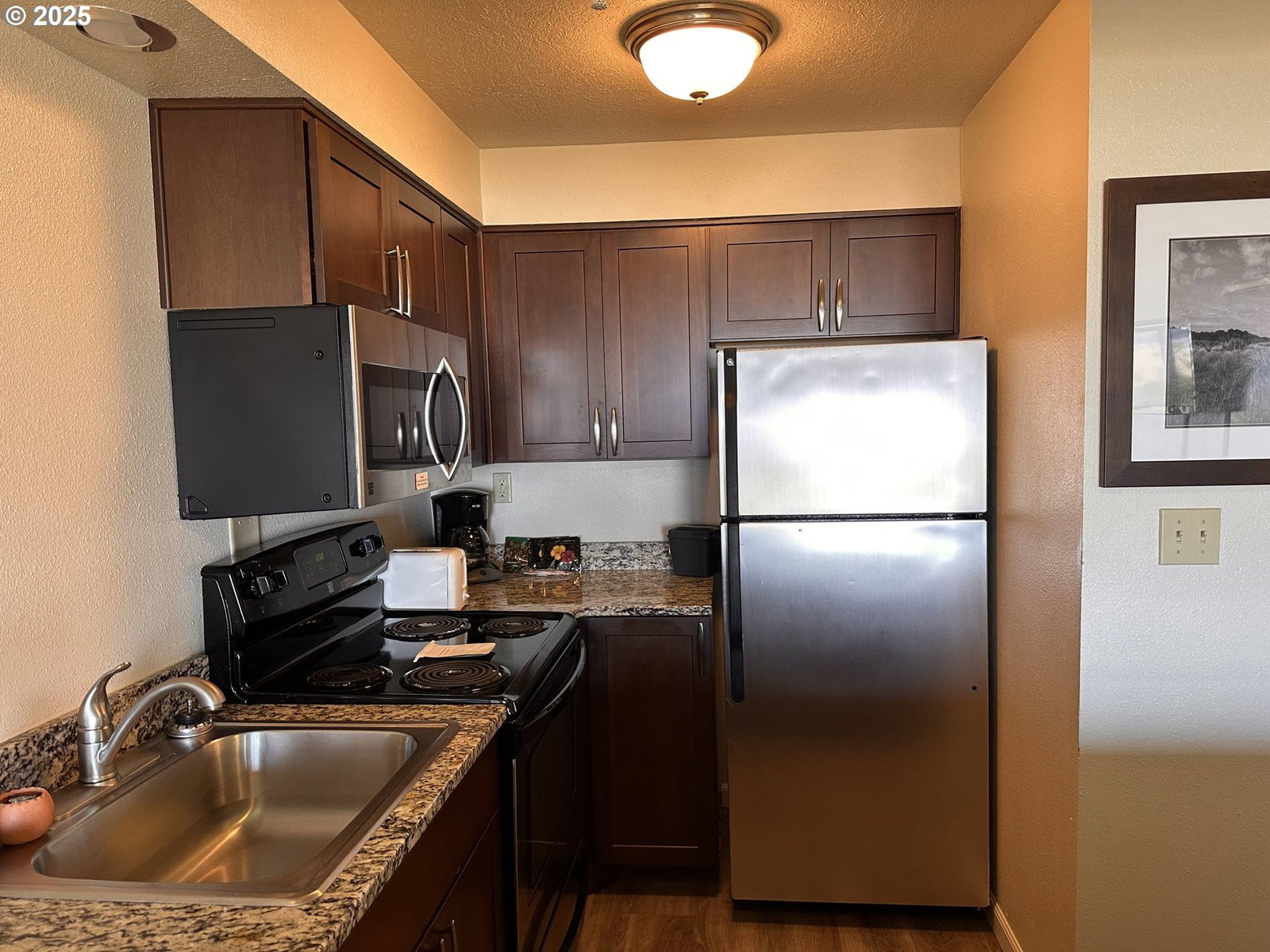 Listing photo 5 of 21, 88416 1ST AVE #303, Florence, OR, 97439