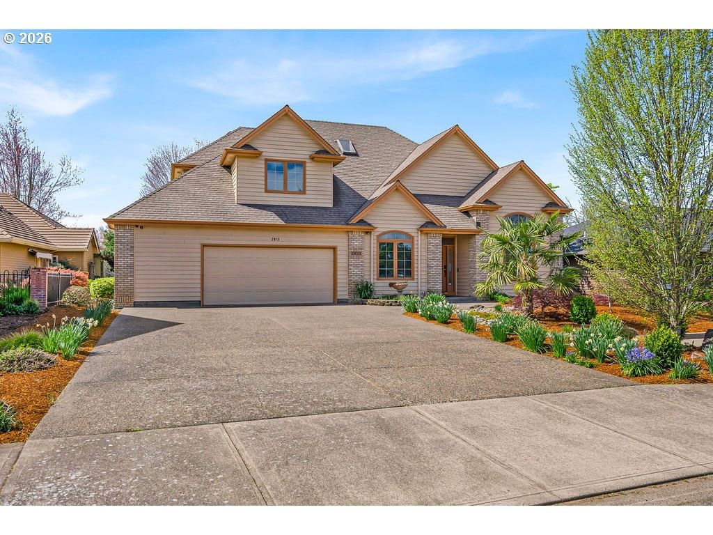 Listing photo 5 of 40, 2815 HAZELNUT DR, Woodburn, OR, 97071