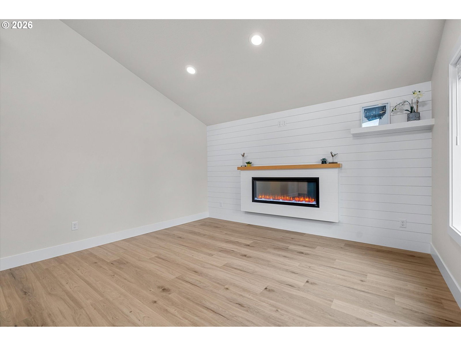Listing photo 5 of 47, 12246 Meadowlawn Dr Dr, Oregon City, OR, 97045