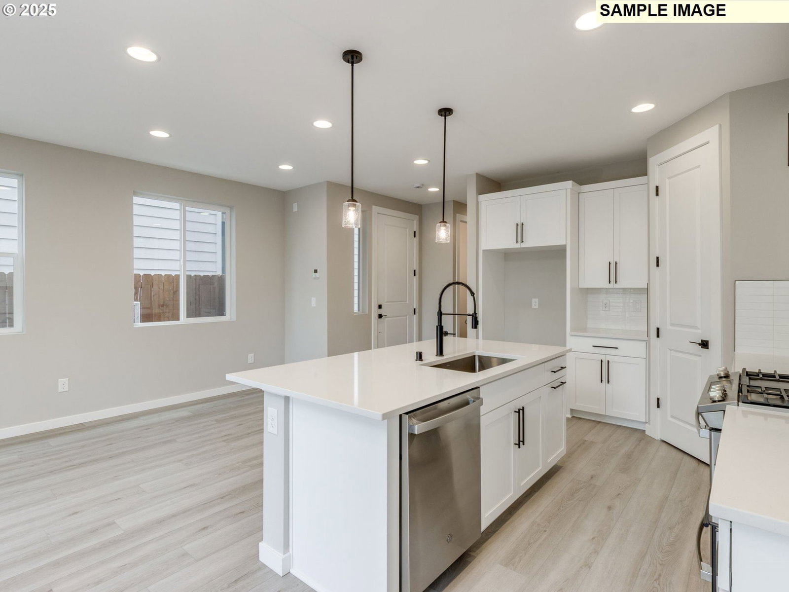 Listing photo 4 of 33, 928 NW 178TH WAY, Ridgefield, WA, 98642