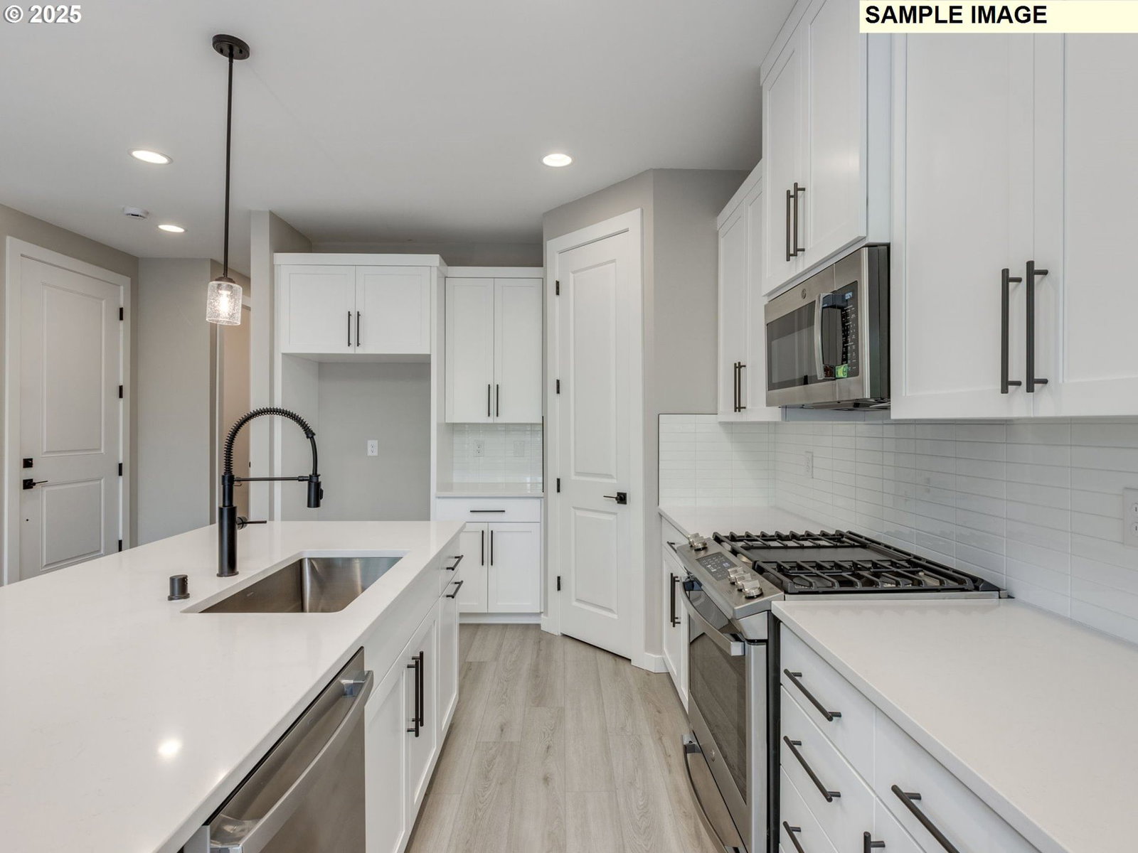 Listing photo 5 of 33, 928 NW 178TH WAY, Ridgefield, WA, 98642