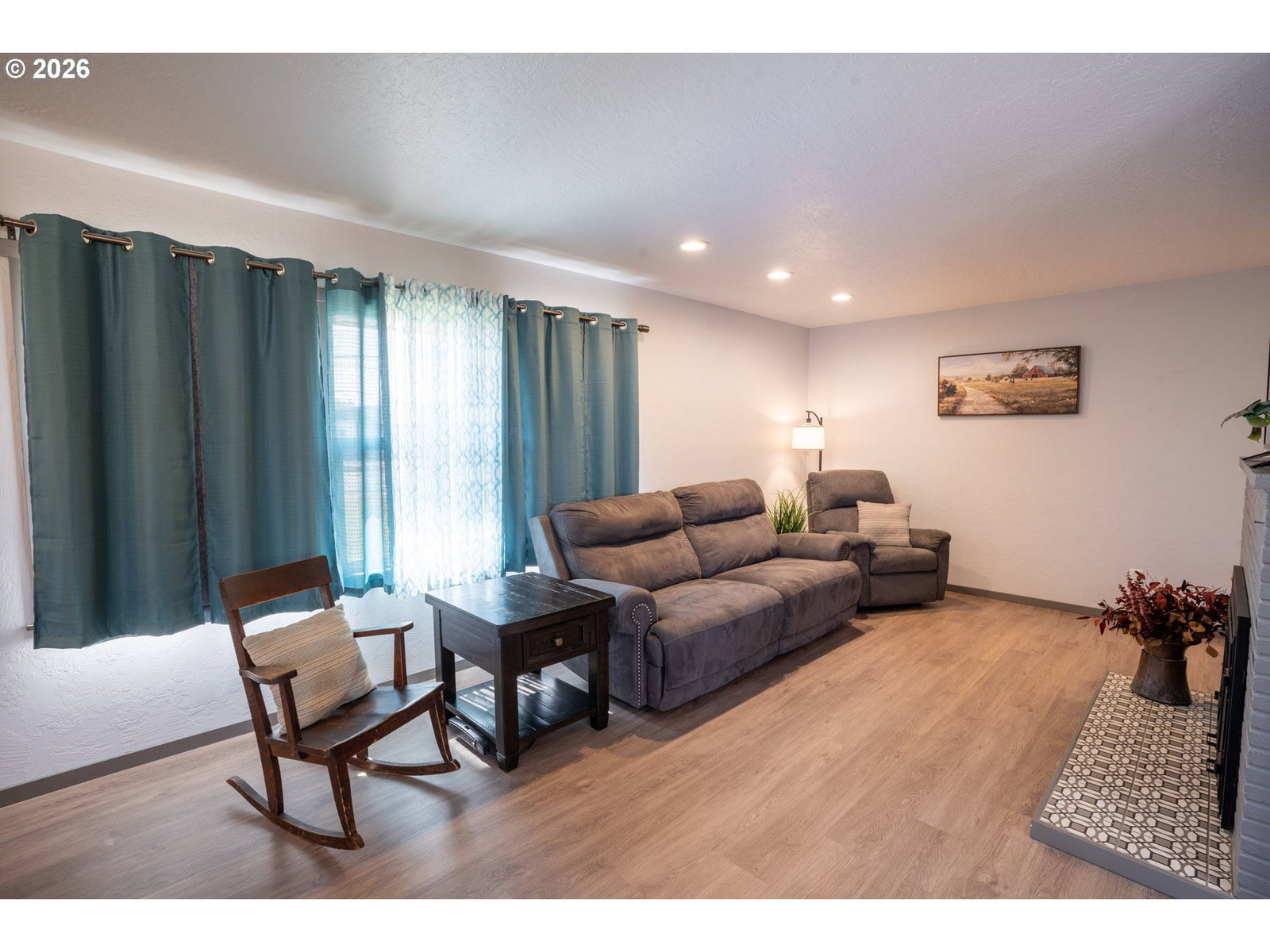 Listing photo 5 of 48, 2897 Game Farm RD, Springfield, OR, 97477
