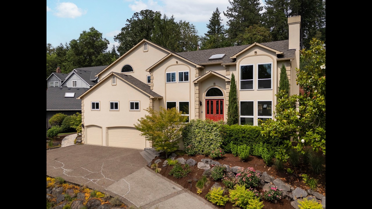 9004 SW LANCELOT LN