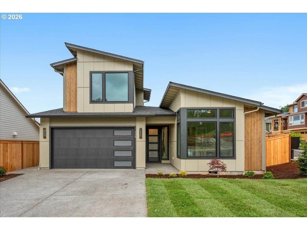 Primary listing photo, 750 N V ST, Washougal, WA, 98671