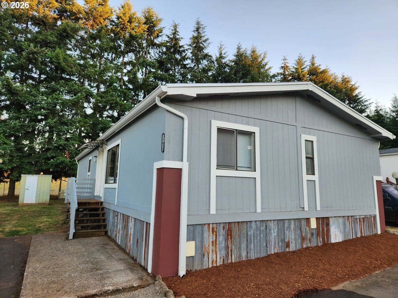 Listing photo 1 of 6